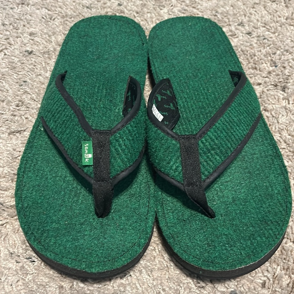 Green Grass Sanuks